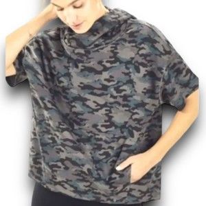 Fabletics Camo Hadley Short Sleeve Hoodie Athletic Top High Low Athleisure Small